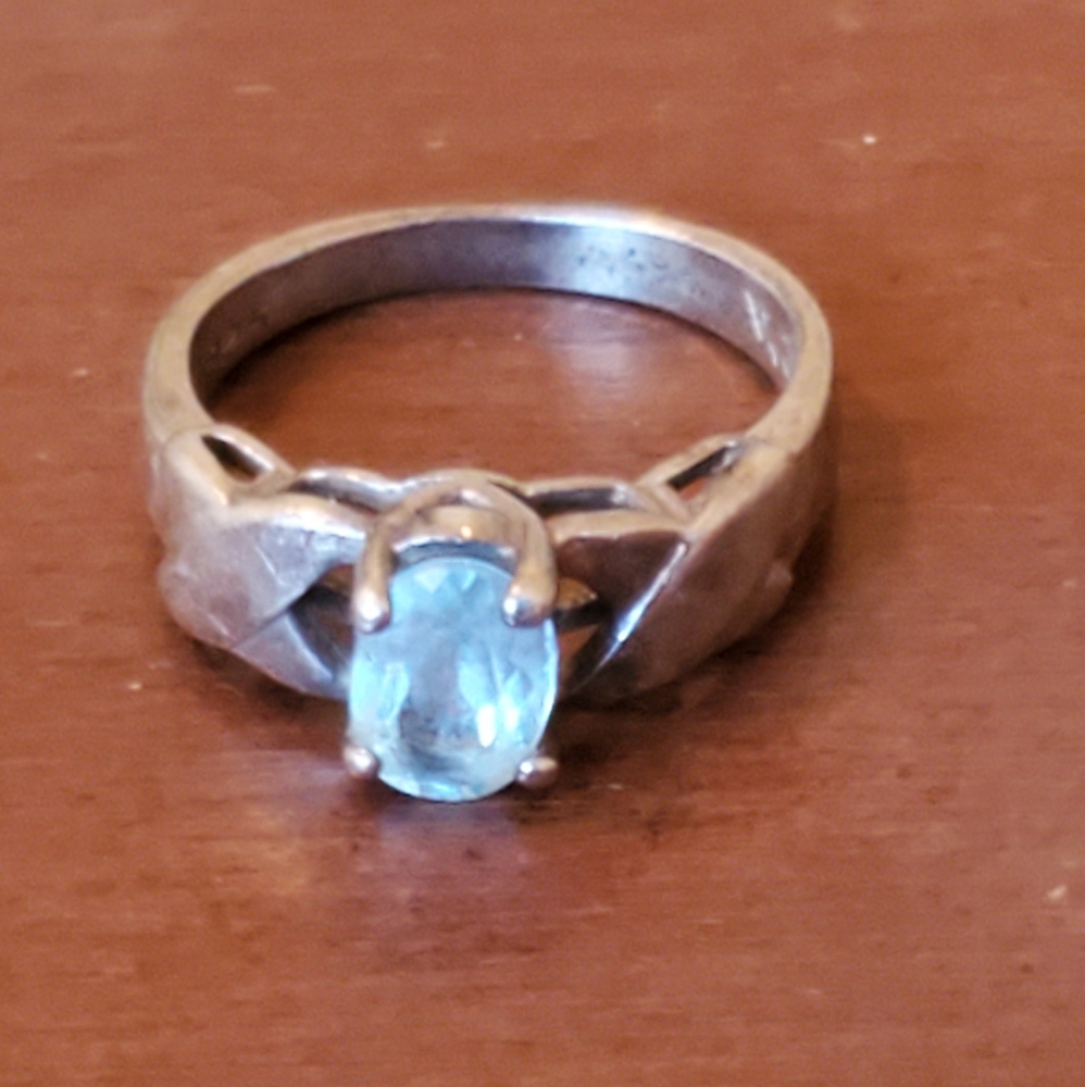 Vintage Chateau D'Argent 925 Sterling Silver ring